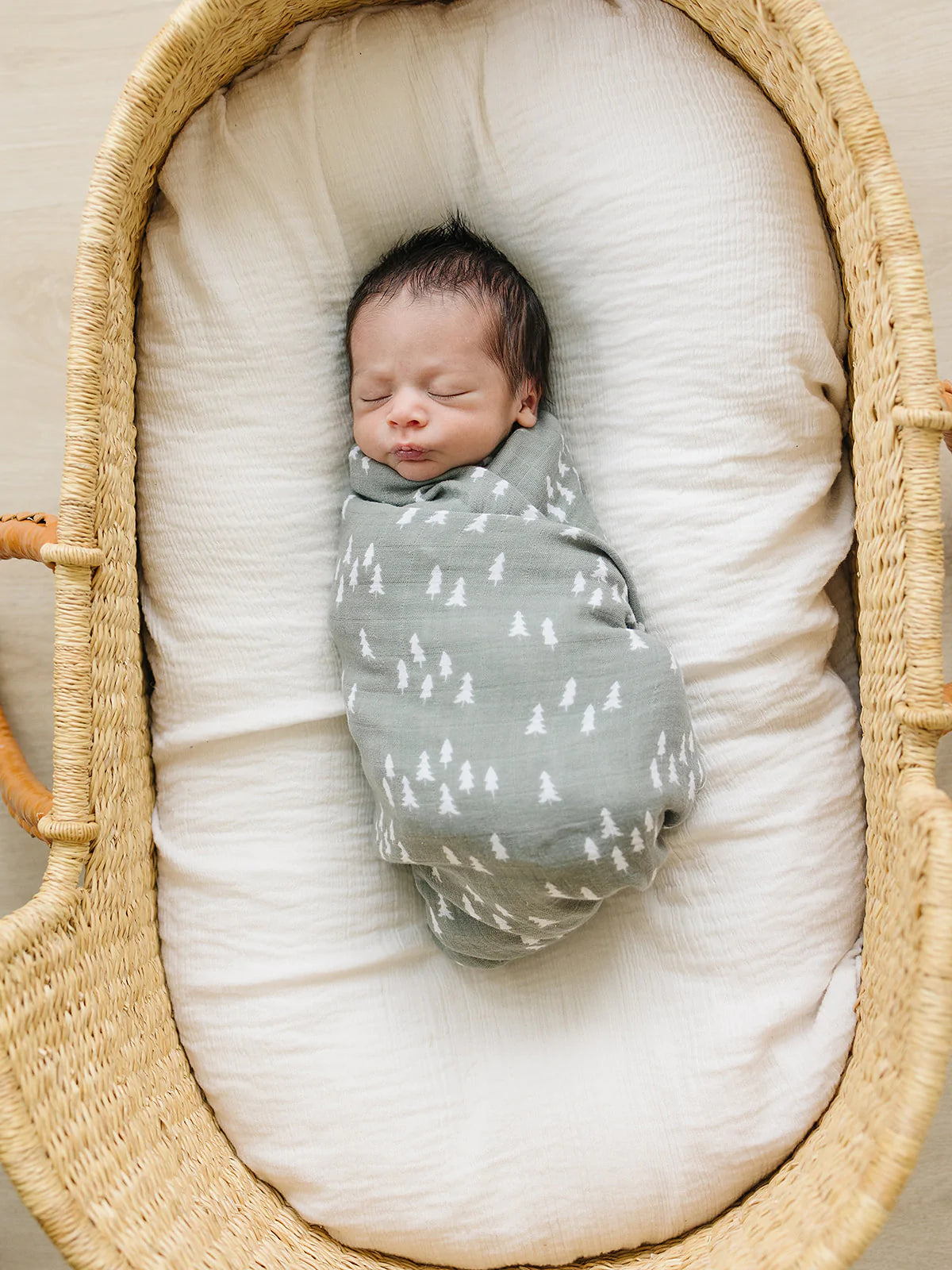 Alpine Muslin Swaddle Blanket by Mebie Baby – Avery and Everett