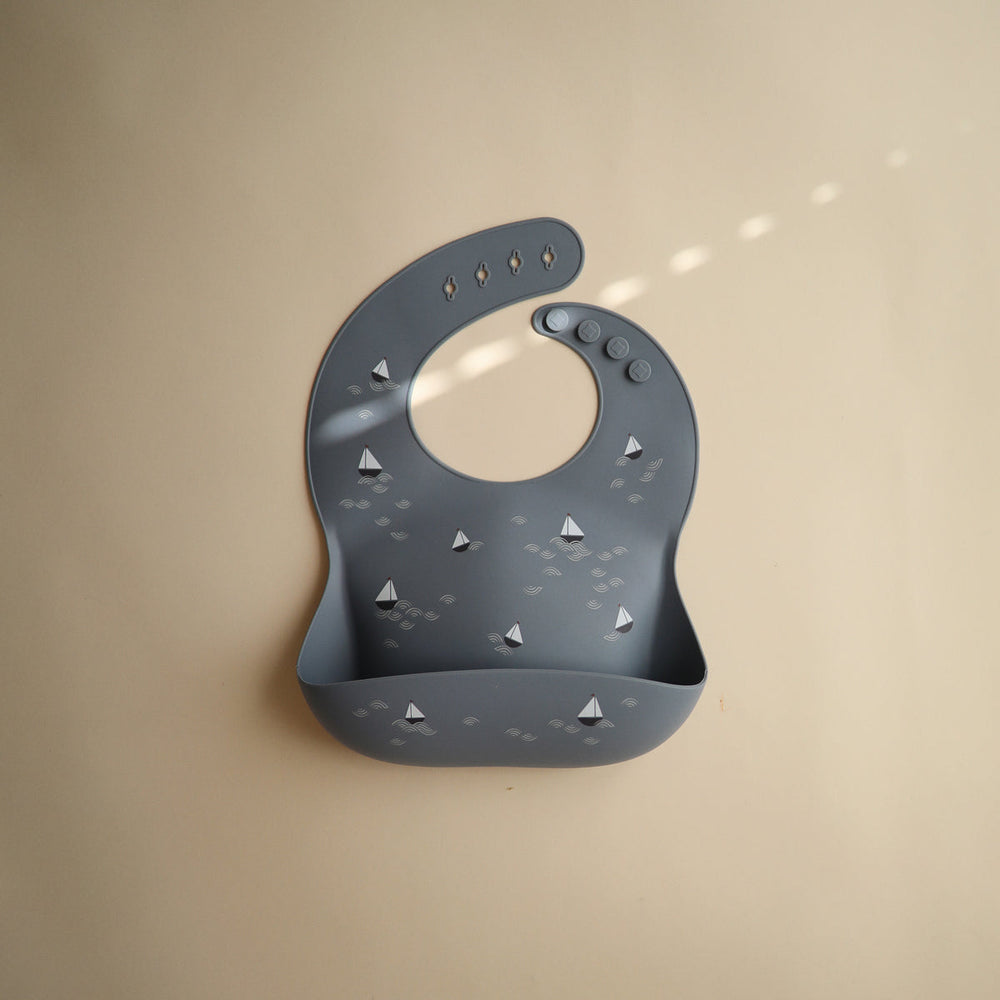 Silicone Baby Bib (Whales) by Mushie – Avery and Everett