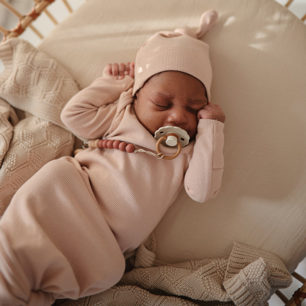 
                  
                    Extra Soft Muslin Crib Sheet (Fog)
                  
                