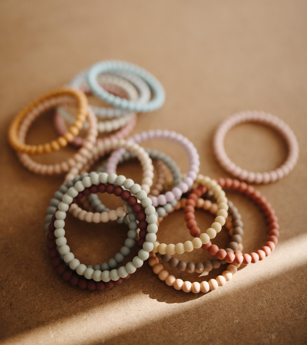 
                  
                    Pearl Teething Bracelet 3-pack (Linen/Peony/Pale Pink)
                  
                