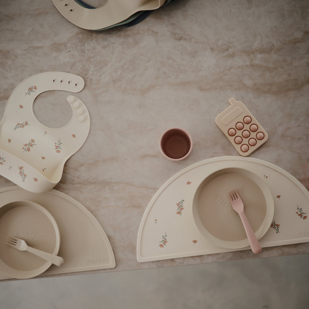 
                  
                    Silicone Baby Bib (Pink Flowers)
                  
                