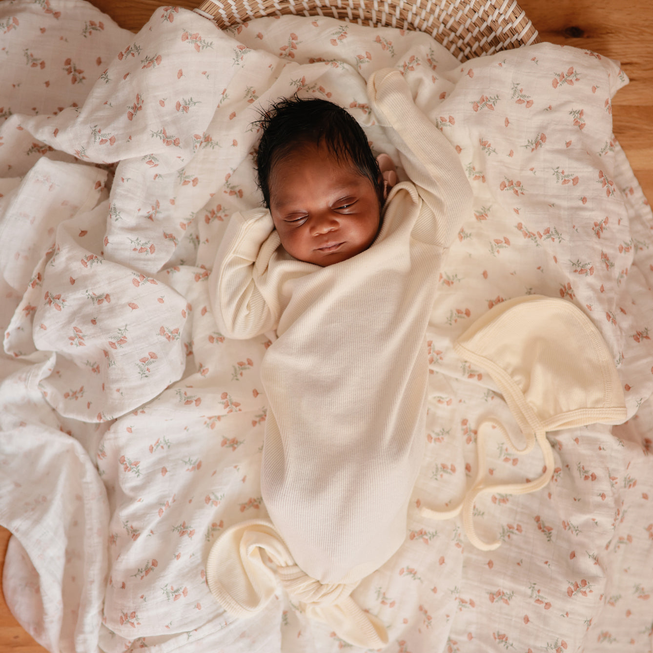
                  
                    Muslin Swaddle Blanket Organic Cotton (Pink Flowers)
                  
                