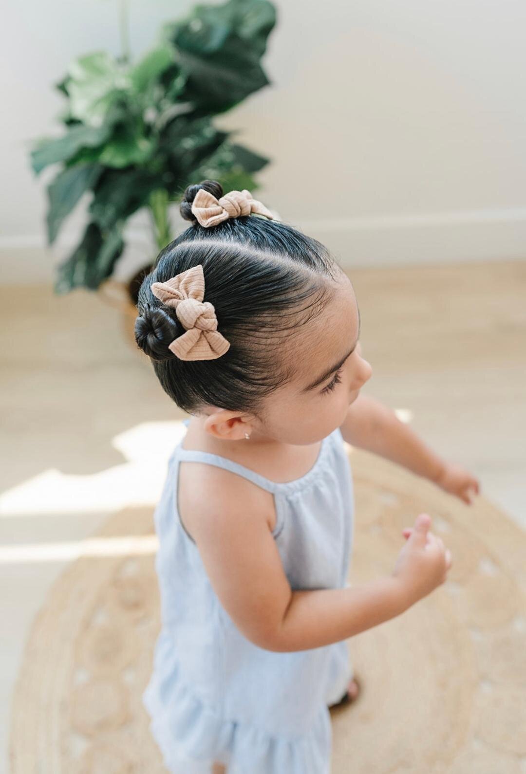 
                  
                    Ribbed Piggy Knots | Tan
                  
                