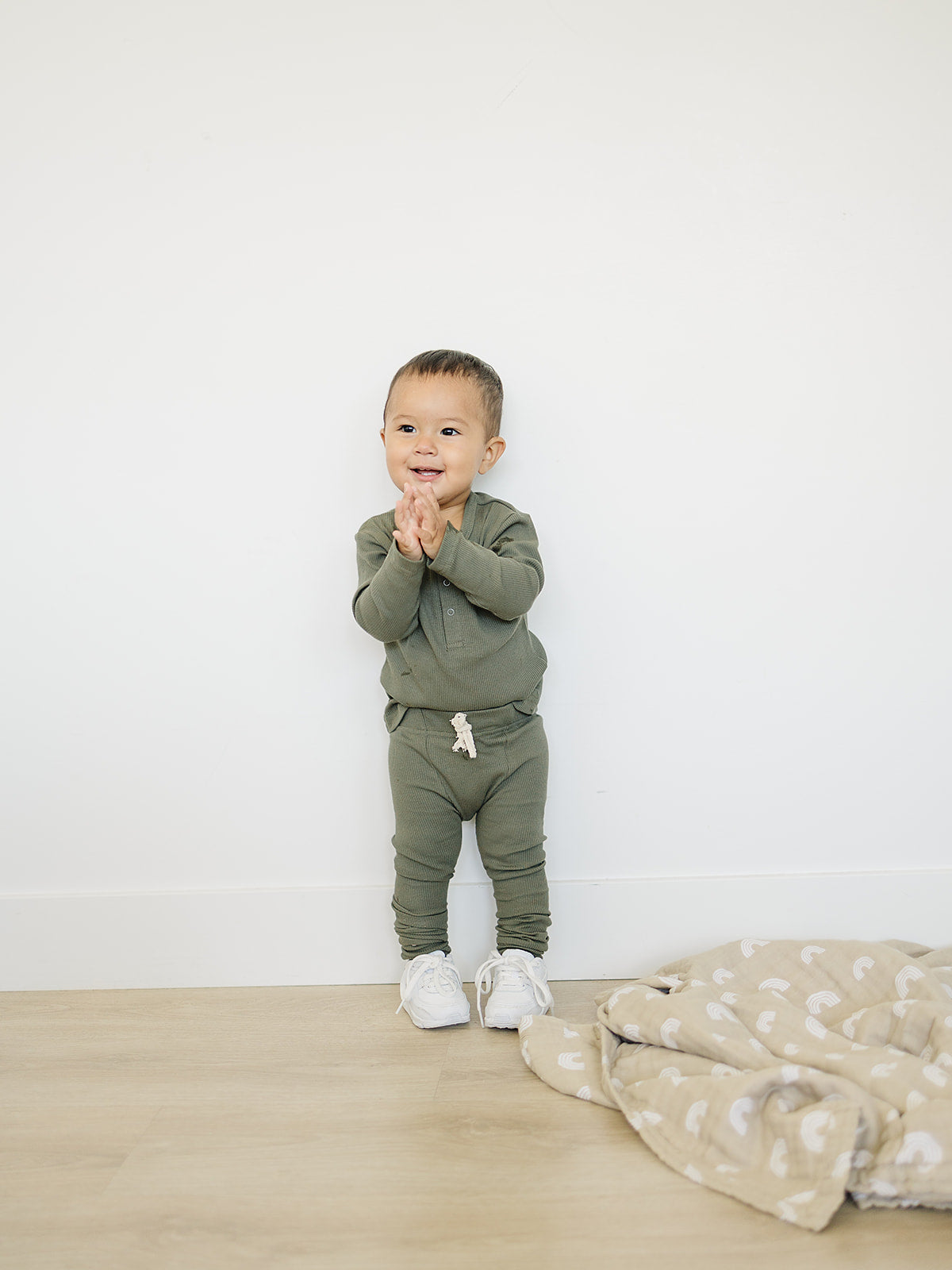 
                  
                    Winter Green Organic Ribbed Snap Set
                  
                